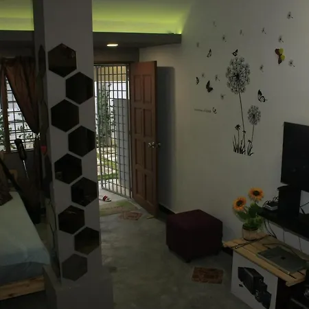 The Retreat Homestay Tanjong Malim Exterior photo